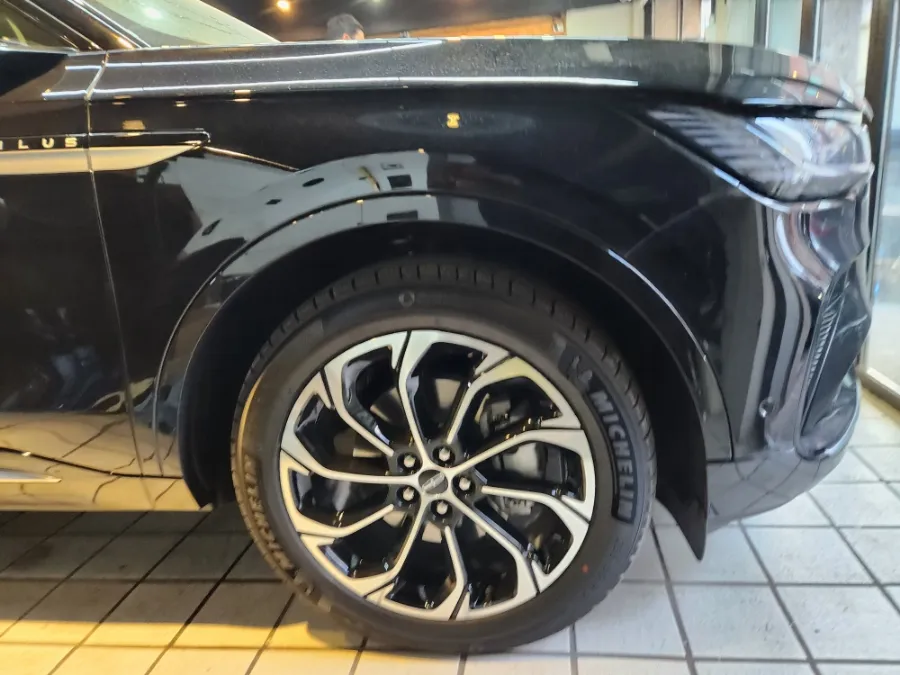 Lincoln Nautilus vinyl wrap - Lincoln Nautilus Vinyl Wrap Review: Black Edition Cost & Results photo 3
