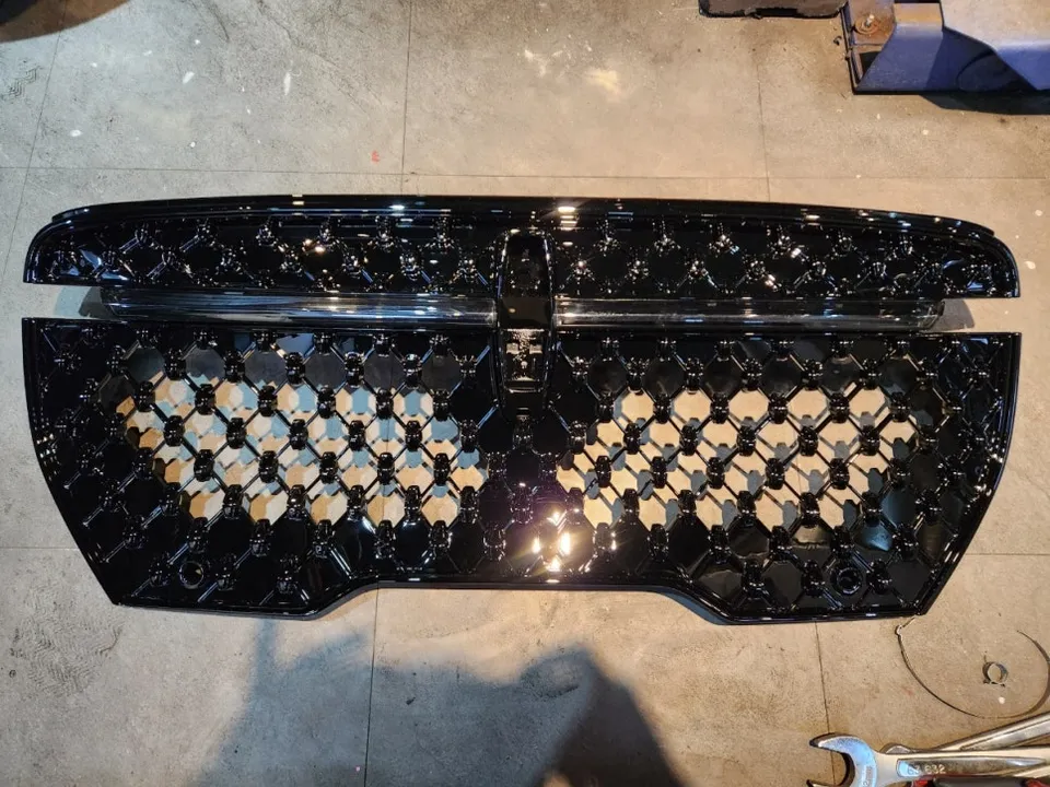 Lincoln Nautilus vinyl wrap - Lincoln Nautilus Vinyl Wrap Review: Black Edition Cost & Results photo 5