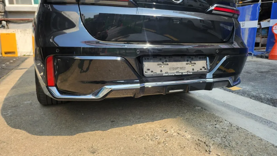 BMW i7 PPF施工事例:費用目安と仕上がり 施工写真 3-3