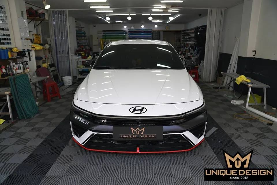 Hyundai ElantraのPPF施工事例|光沢フィルムの魅力 施工写真 1-1