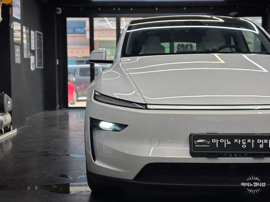 Tesla Model Yのカーフィルム施工事例|費用目安・仕上がり 施工写真 2-1