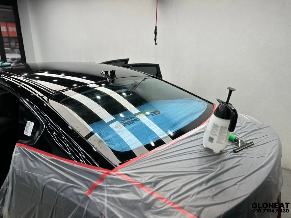 Kia K7 Premierのカーフィルム施工事例|断熱・デザイン性向上 施工写真 3-2