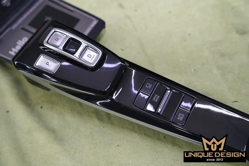 Hyundai Sonata DN8のカーラッピング事例｜内装パネルのカスタム 施工写真 1-2