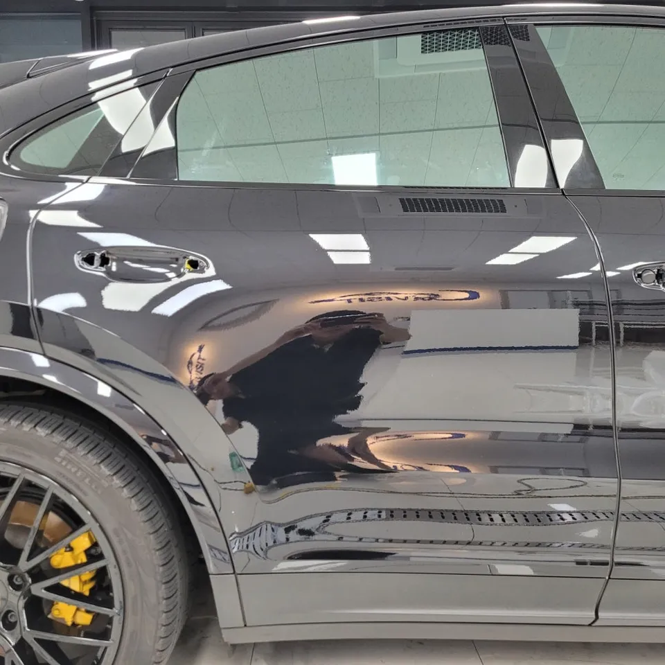 Porsche Cayenne CoupeのPPF施工事例|費用目安・仕上がり 施工写真 1-2