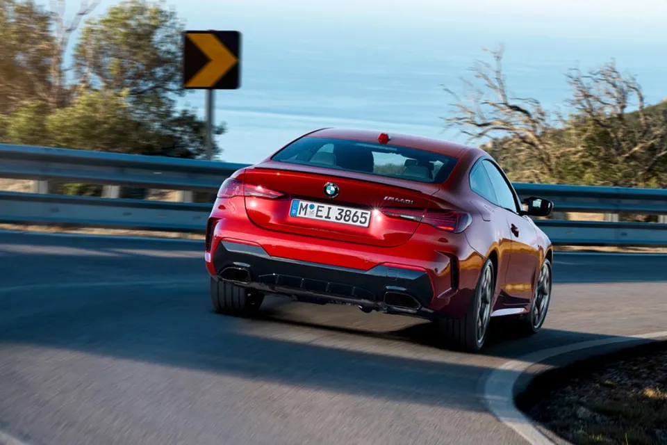 BMW 4 Series vinyl wrap - BMW 4 Series Vinyl Wrap Review - Stunning Transformation photo 4