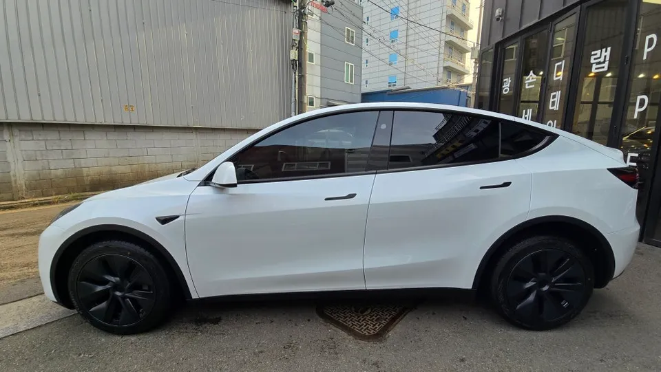 Tesla Model Y new car package - Tesla Model Y New Car Package Review — Enhanced Protection photo 3