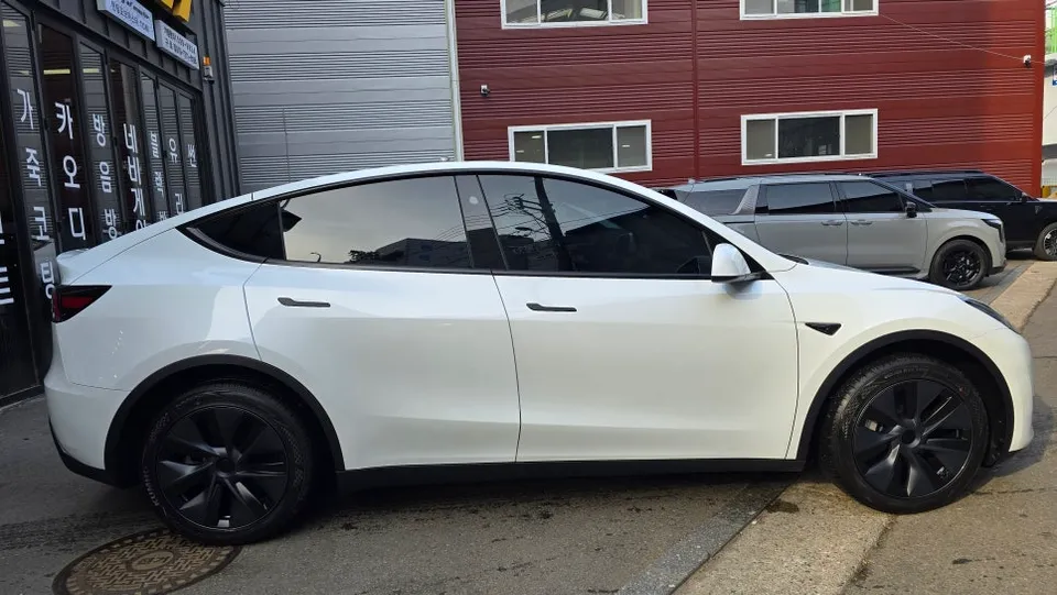 Tesla Model Y new car package - Tesla Model Y New Car Package Review — Enhanced Protection photo 6