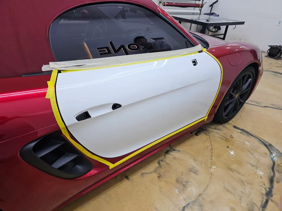 ポルシェ 718 Boxster GTS カーラッピング事例|費用目安・仕上がり 施工写真 2-2