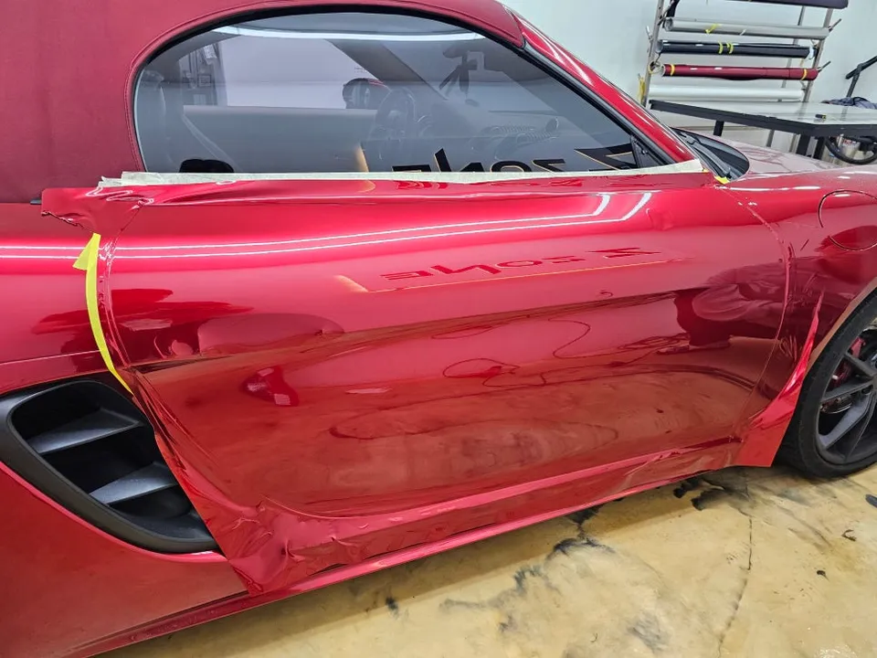 ポルシェ 718 Boxster GTS カーラッピング事例|費用目安・仕上がり 施工写真 3-2