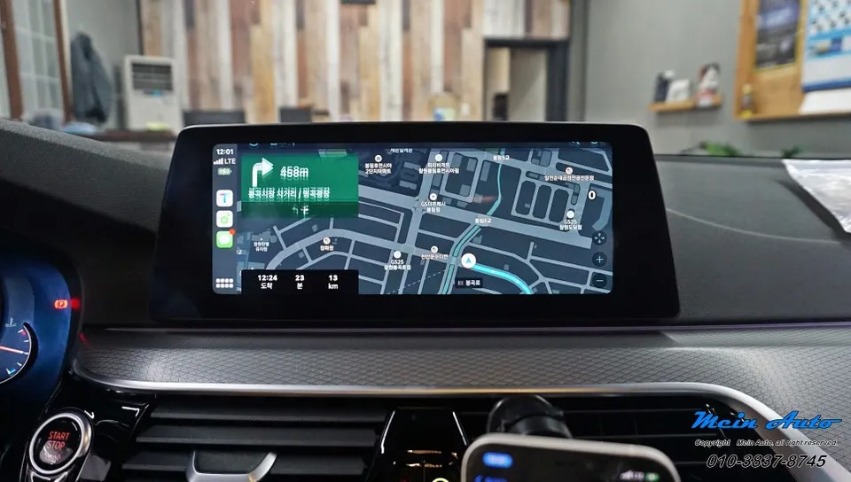BMW 5 SeriesのAndroid Auto・CarPlay取付事例 施工写真 4-1