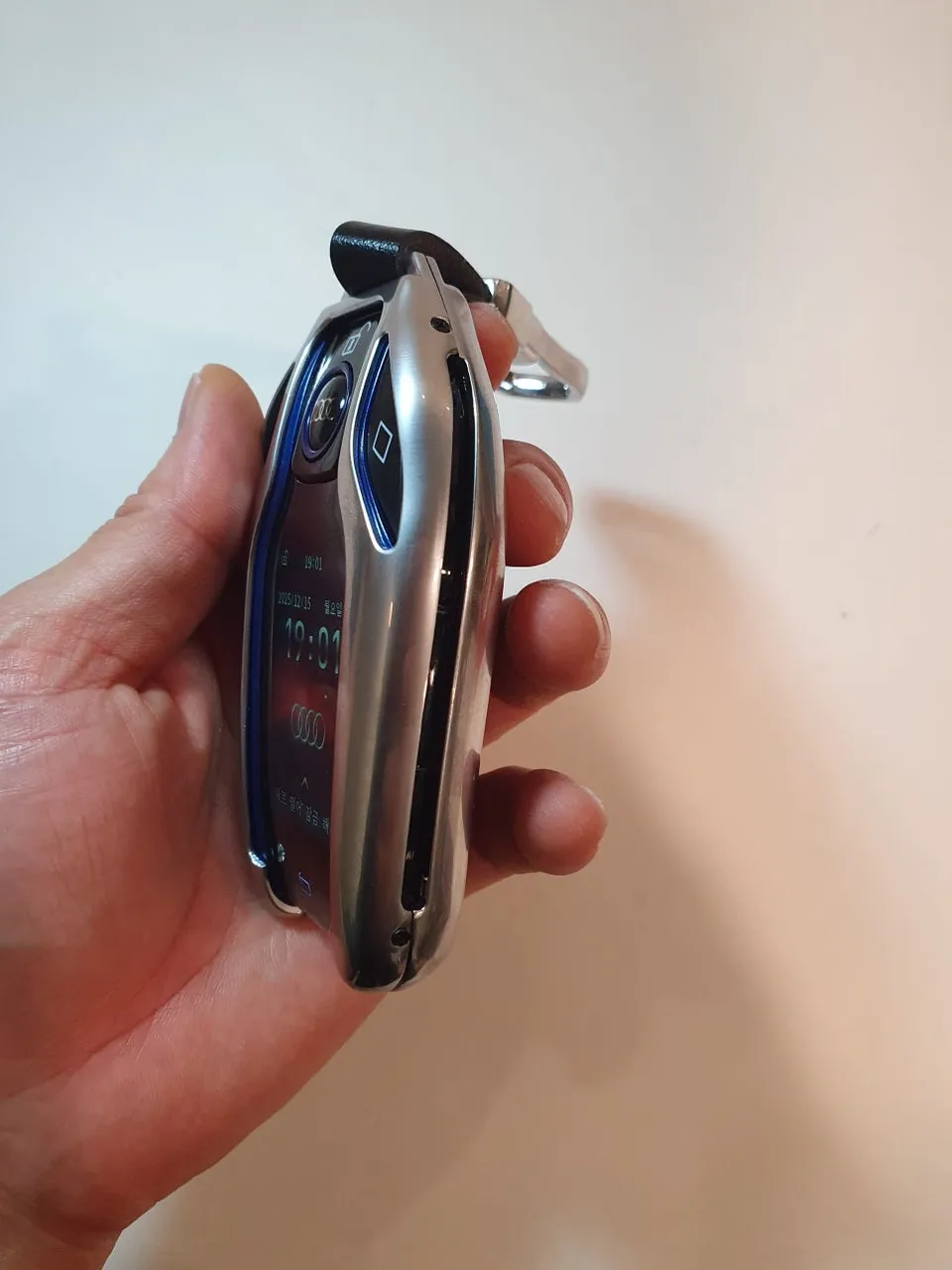 Audi R8 oem options - Audi R8 OEM Options Review: Display Key Upgrade Cost photo 3