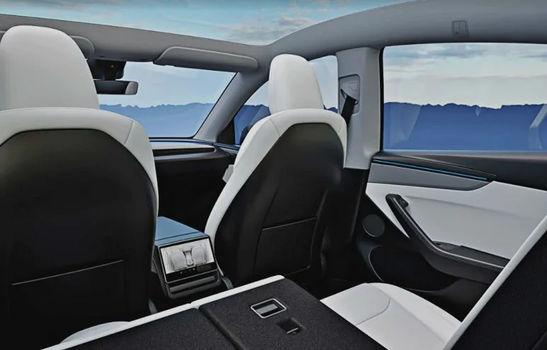 Tesla Model Y PPF施工事例|費用目安と仕上がり 施工写真 2-2