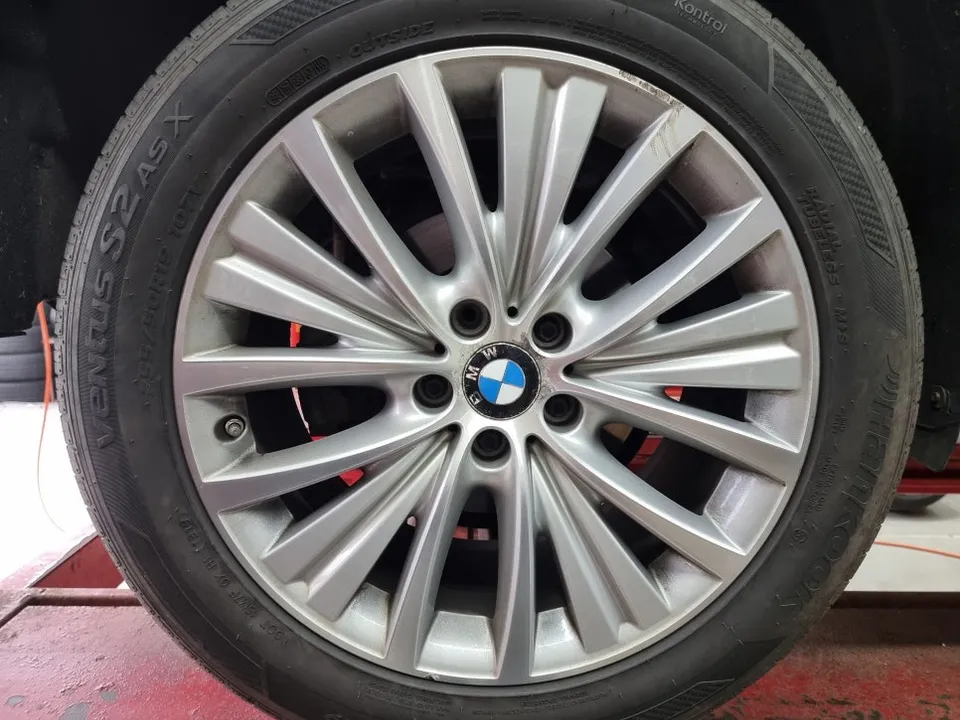 BMW X5 wheel repair - BMW X5 Wheel Repair & Painting Review — Cost & Results photo 4