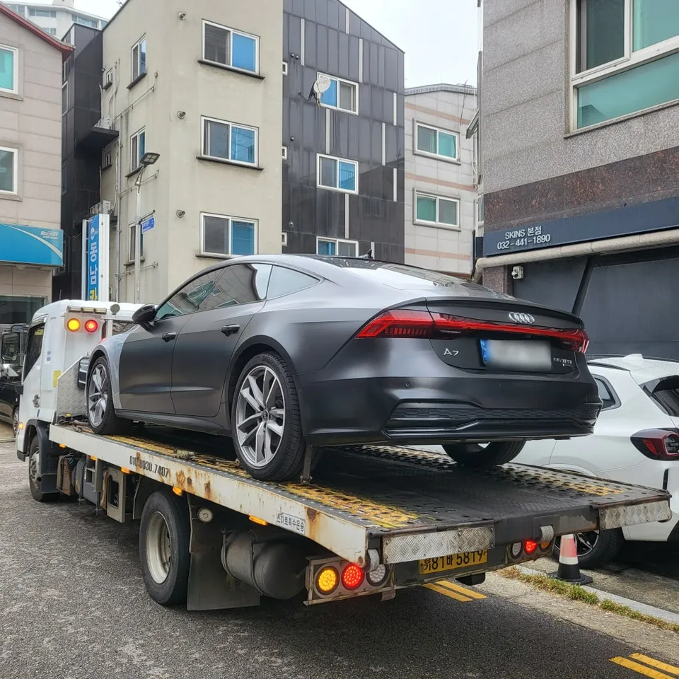 Audi A7のPPF施工事例｜傷防止と美観維持 施工写真 1-1