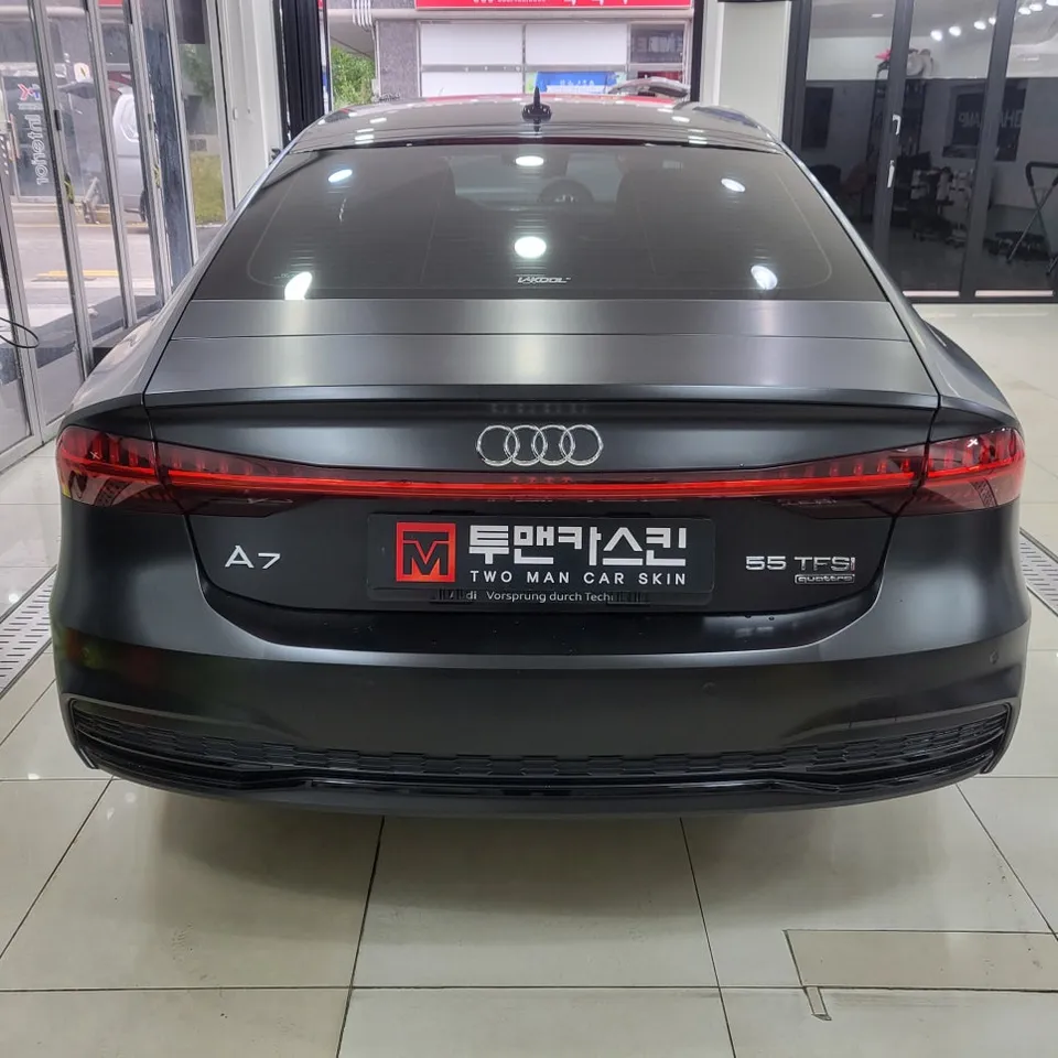 Audi A7のPPF施工事例｜傷防止と美観維持 施工写真 3-2