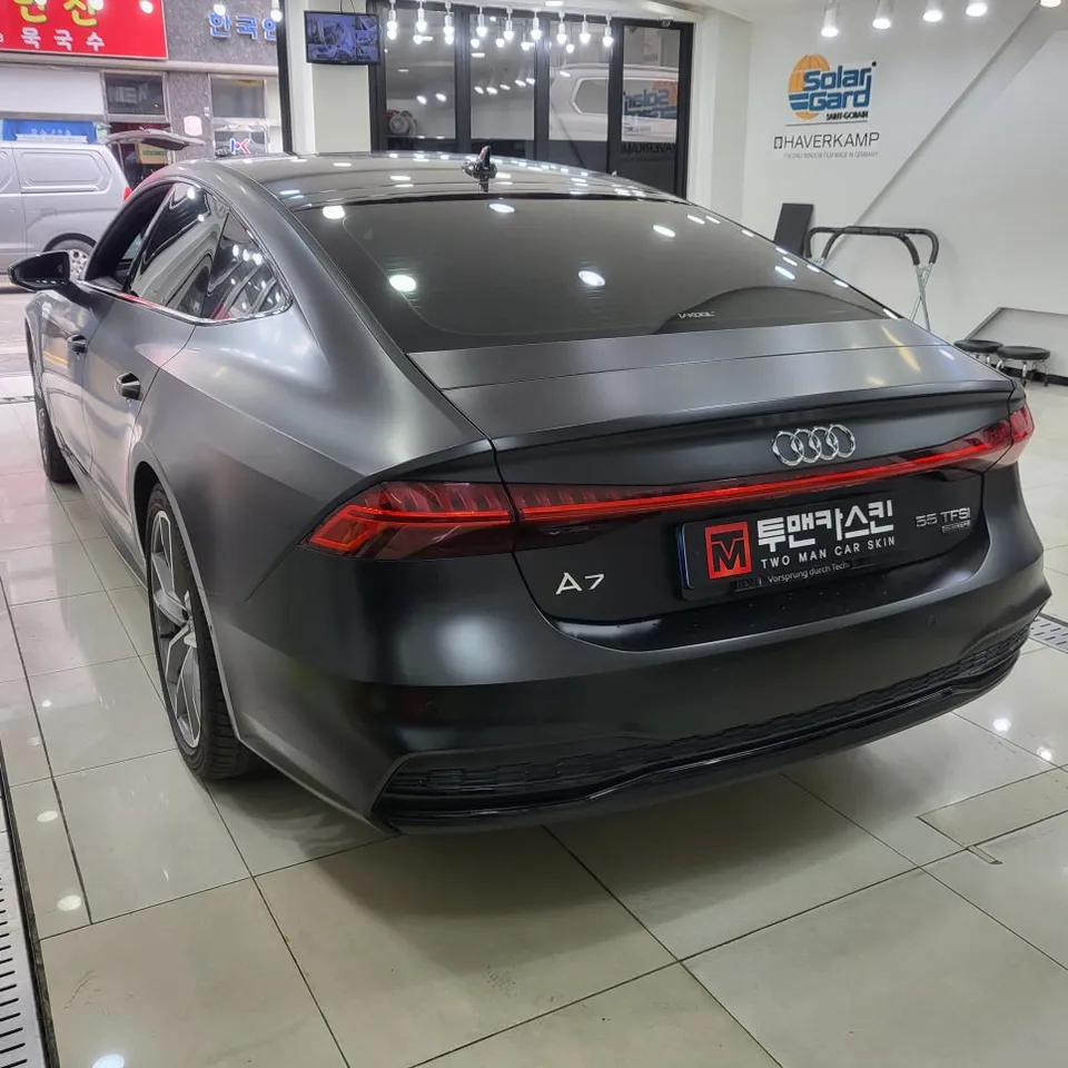 Audi A7のPPF施工事例｜傷防止と美観維持 施工写真 1-3