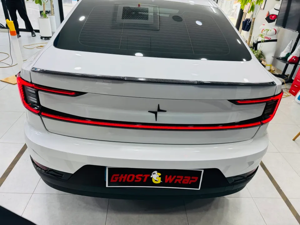Polestar 2 PPF施工事例|ヘッドライト・スポイラー保護 施工写真 2-2