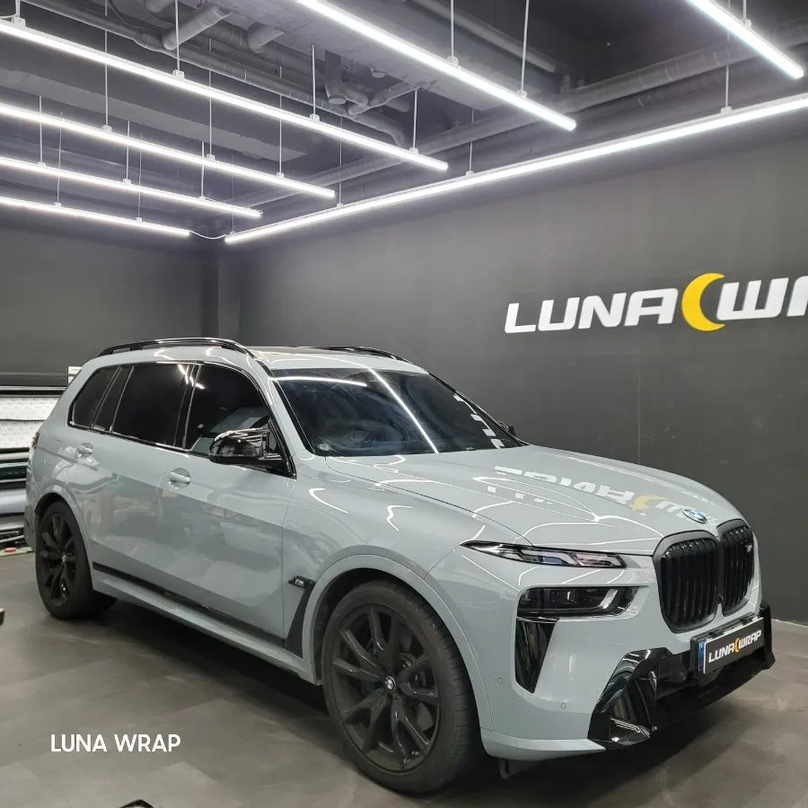 BMW X7 PPF施工事例｜フロントガラス・ボンネット保護 施工写真 3-1