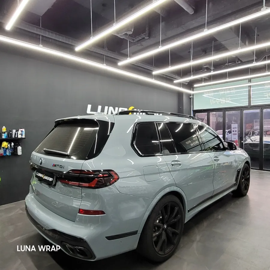 BMW X7 PPF施工事例｜フロントガラス・ボンネット保護 施工写真 1-2