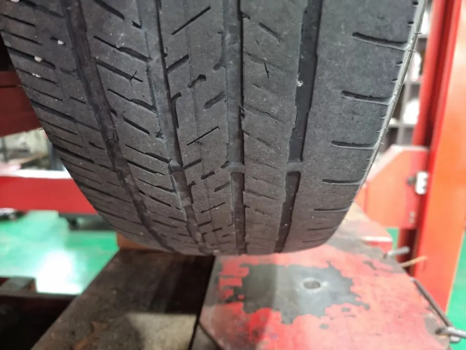 Jeep Wranglerのホイールリペア・塗装事例 施工写真 3-2
