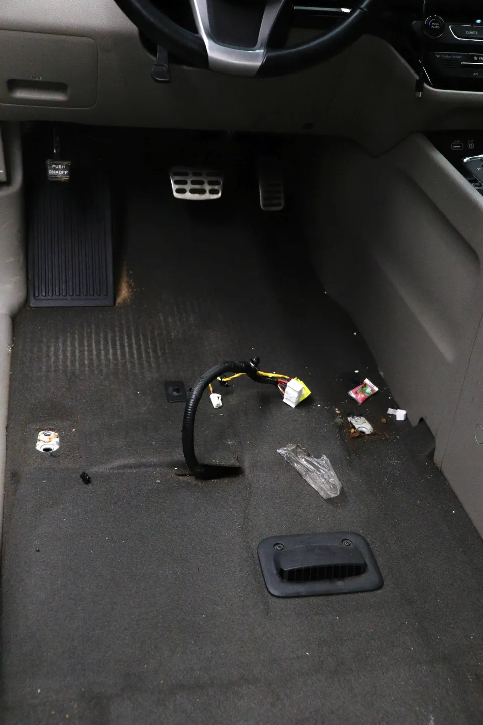Kia Carnival paint correction - Kia Carnival Paint Correction Installation Review — Cost photo 3