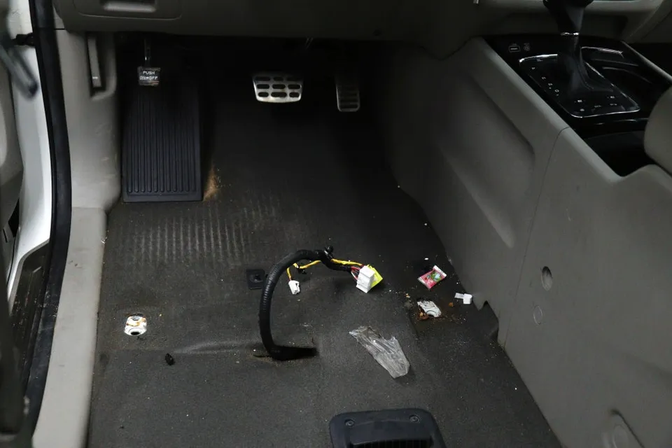Kia Carnival paint correction - Kia Carnival Paint Correction Installation Review — Cost photo 4