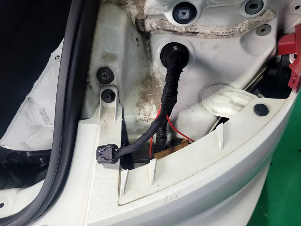 Kia Stinger lighting upgrade - Kia Stinger LED Upgrade Review — Fixes Blinking & Resistor Issues photo 5