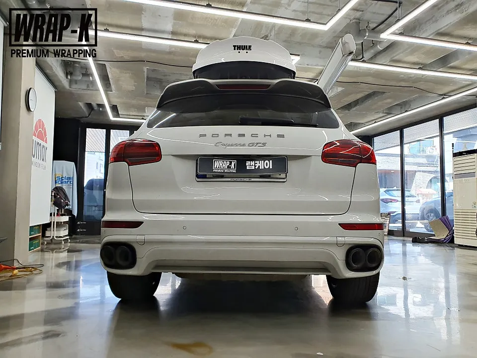 Porsche Cayenneのカーラッピング事例｜費用目安・仕上がり 施工写真 2-1