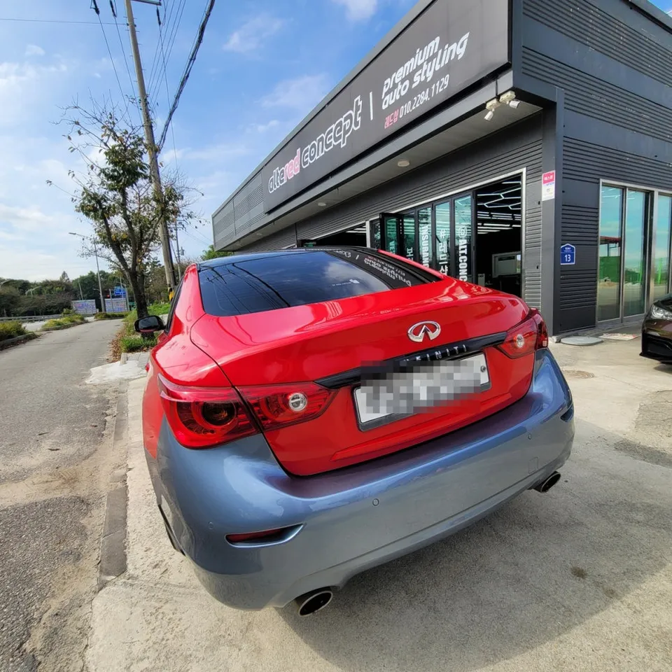 Infiniti Q50のカーラッピング事例|費用目安・仕上がり 施工写真 2-1
