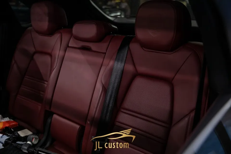 Porsche Cayenne E3 interior customization - Porsche Cayenne E3 Interior Customization: Yellow Seatbelt Upgrad photo 3