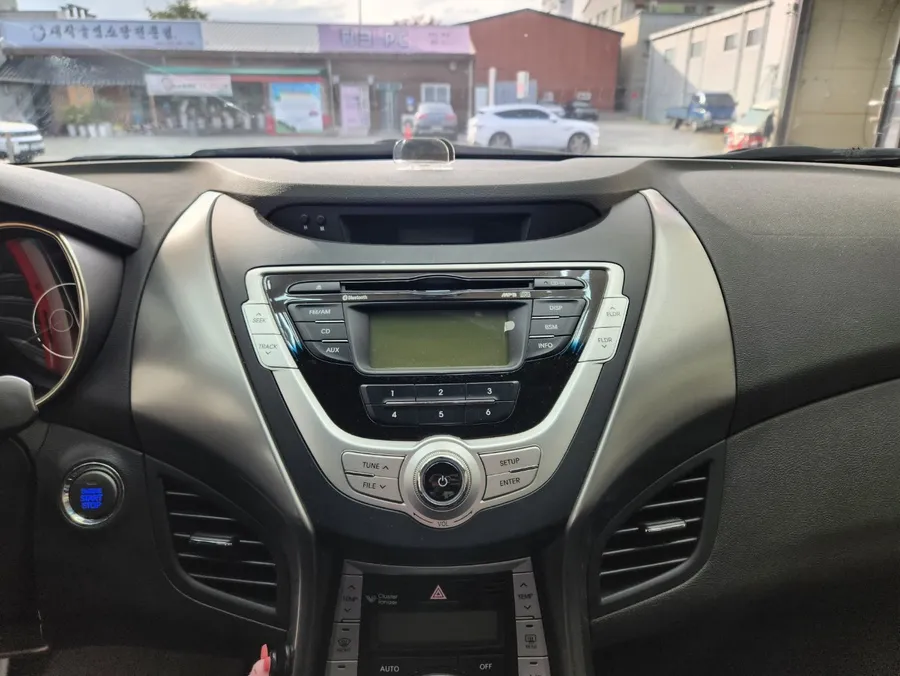 Hyundai Elantra MD Android Head Unit Review Before