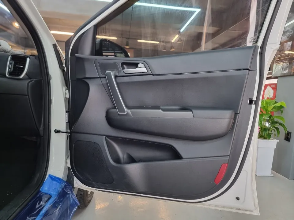 Kia Sportage QLのカーオーディオ施工事例 施工写真 2-1