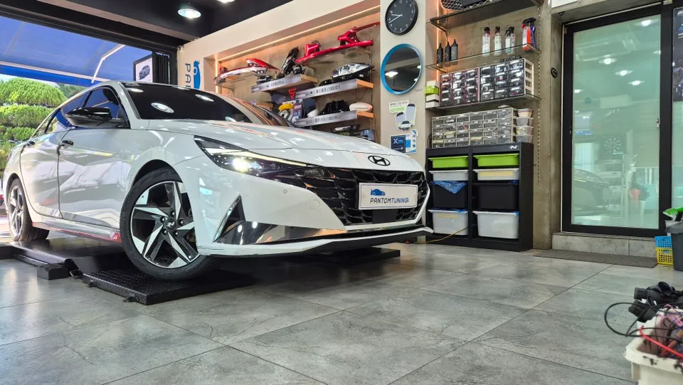 Hyundai Elantra CN7 body kit - Hyundai Elantra CN7 Body Kit Installation Review photo 3