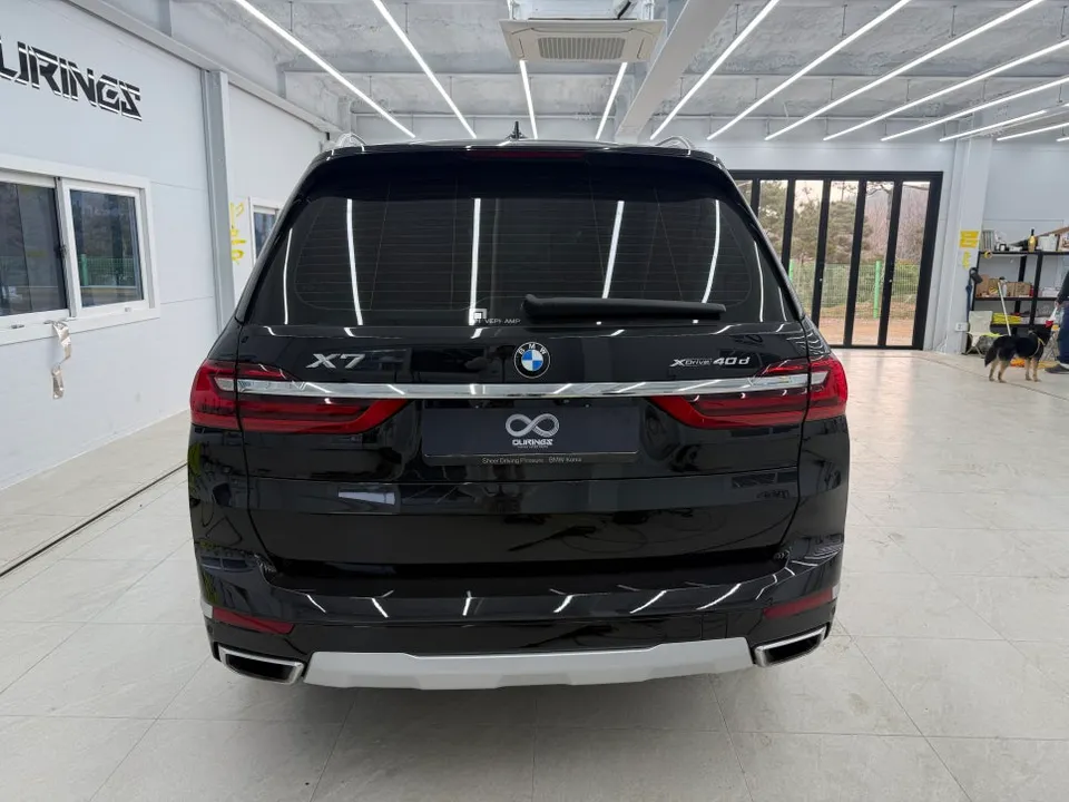 BMW X7のカーラッピング事例｜費用目安・仕上がり 施工写真 3-1