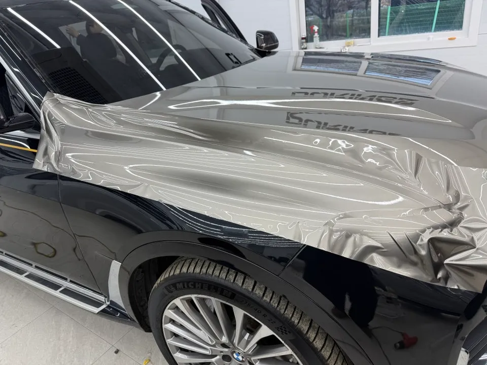 BMW X7のカーラッピング事例｜費用目安・仕上がり 施工写真 2-3