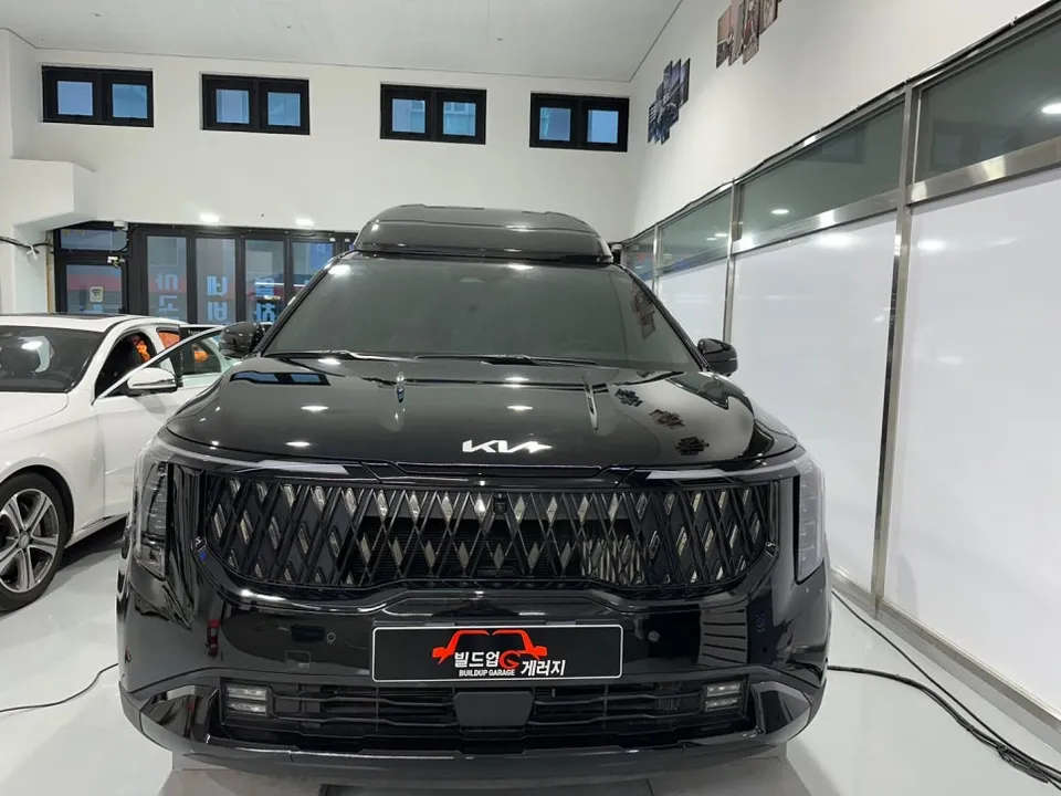 Kia Carnival 4th Genのカーラッピング事例｜費用目安・仕上がり 施工写真 3-1