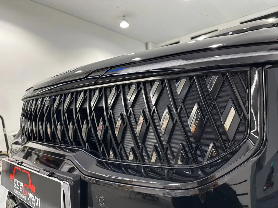 Kia Carnival 4th Genのカーラッピング事例｜費用目安・仕上がり 施工写真 4-1