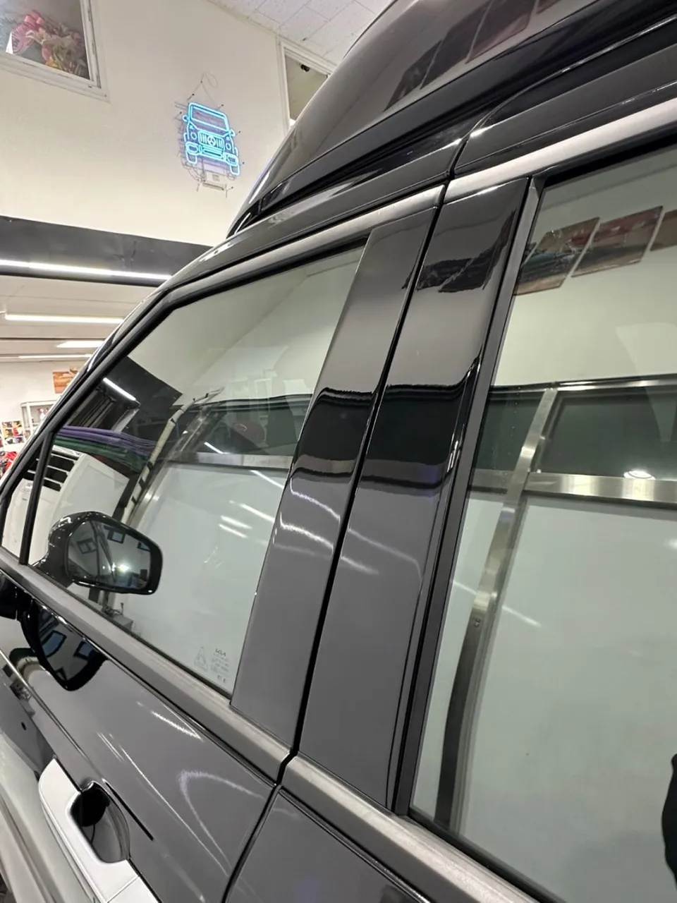 Kia Carnival 4th Genのカーラッピング事例｜費用目安・仕上がり 施工写真 1-3