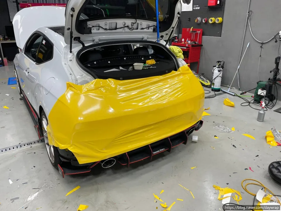 Hyundai Veloster Nのカーラッピング事例|費用目安・仕上がり 施工写真 2-1