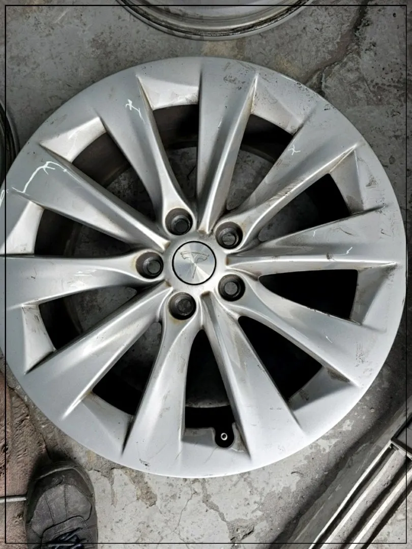 Tesla Model S wheel repair - Tesla Model S Wheel Refinishing Review — $400-$800 Cost photo 6