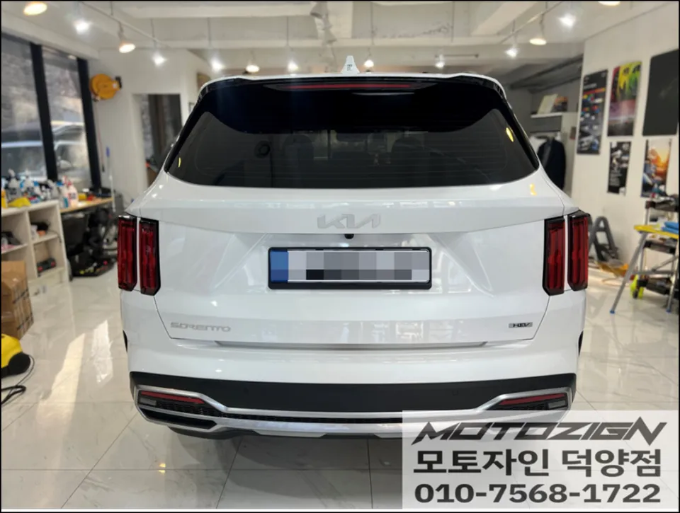 Kia Sorento vinyl wrap - Kia Sorento Vinyl Wrap Review — Satin Black Transformation photo 4