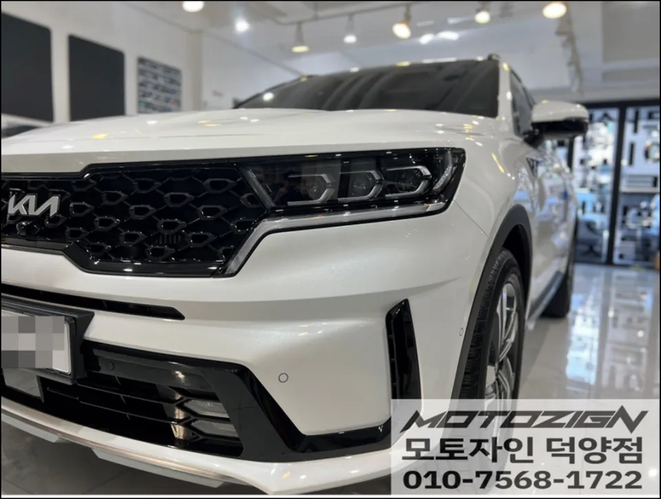 Kia Sorento vinyl wrap - Kia Sorento Vinyl Wrap Review — Satin Black Transformation photo 5