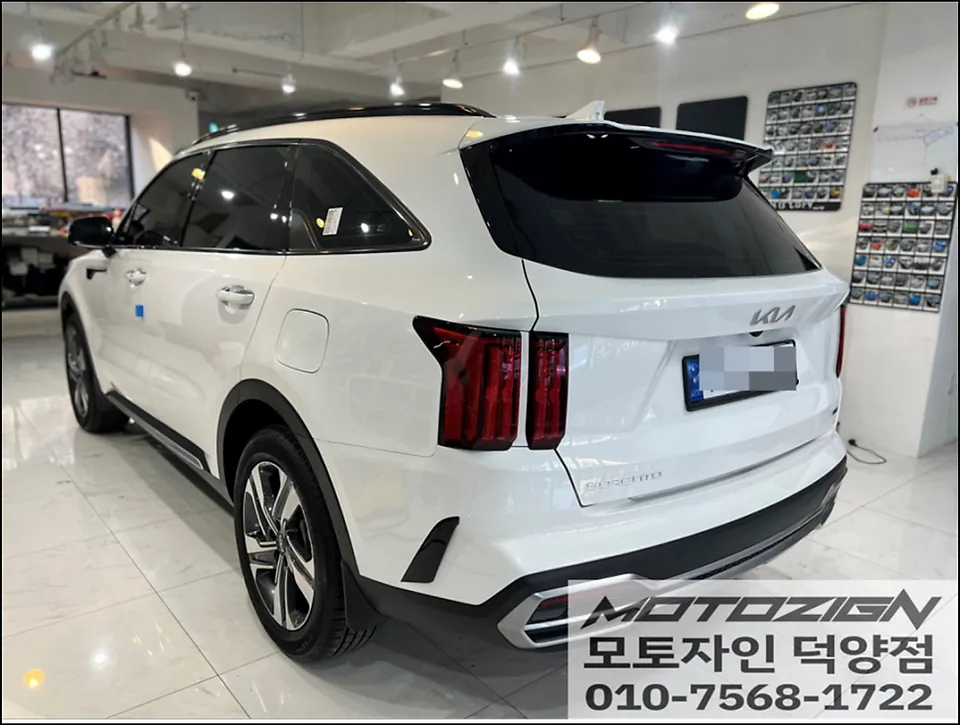 Kia Sorento vinyl wrap - Kia Sorento Vinyl Wrap Review — Satin Black Transformation photo 6