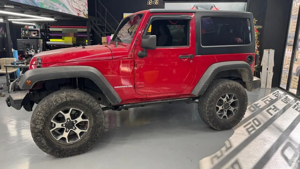 Jeep Wrangler vinyl wrap - Jeep Wrangler Vinyl Wrap Review: Cost & Results photo 3