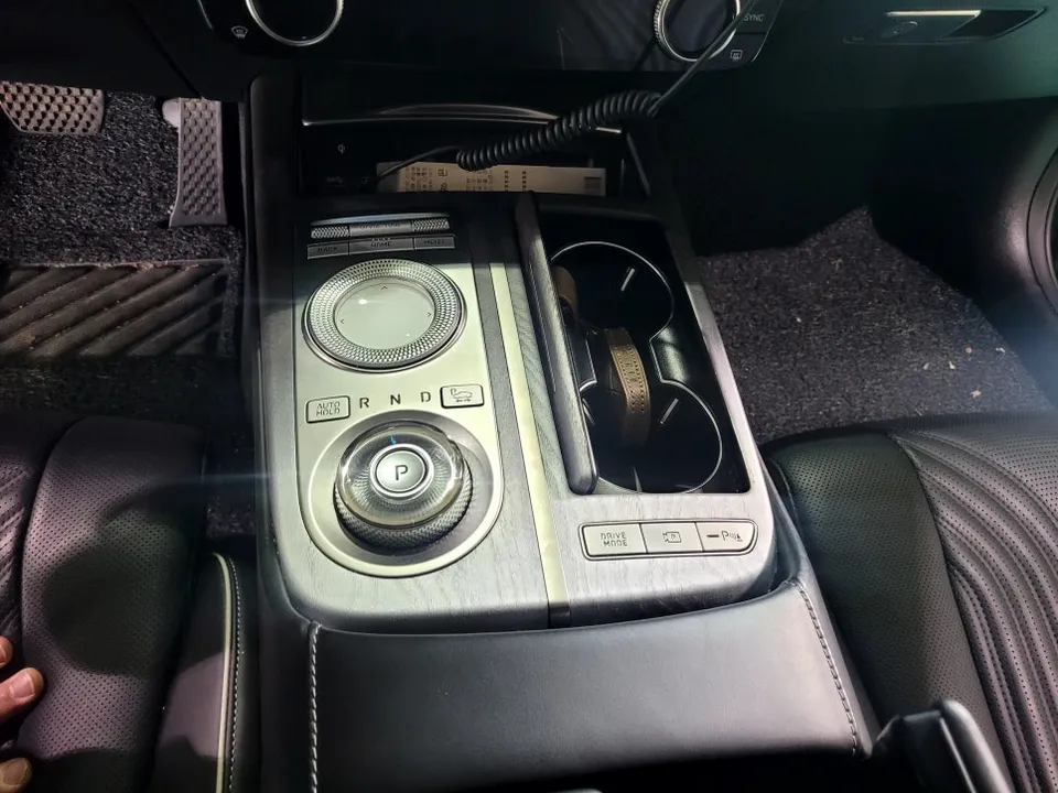 Genesis G80 Other Car Service Review — Enhanced Features photo 2
