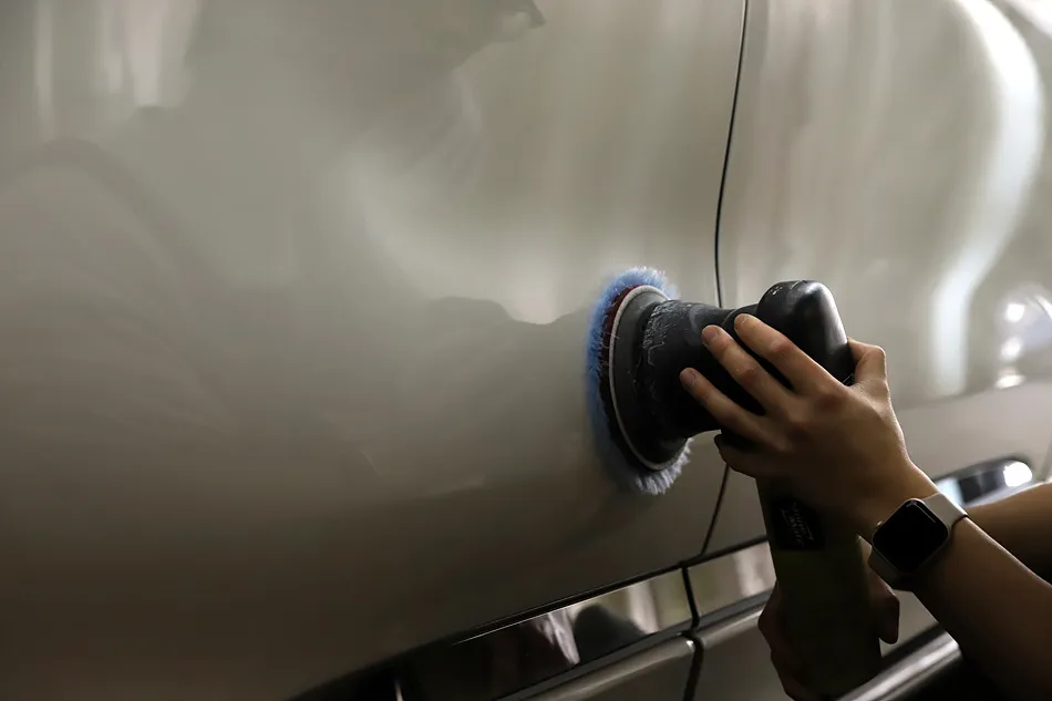 Lincoln Aviatorのカーラッピング事例 施工写真 2-2