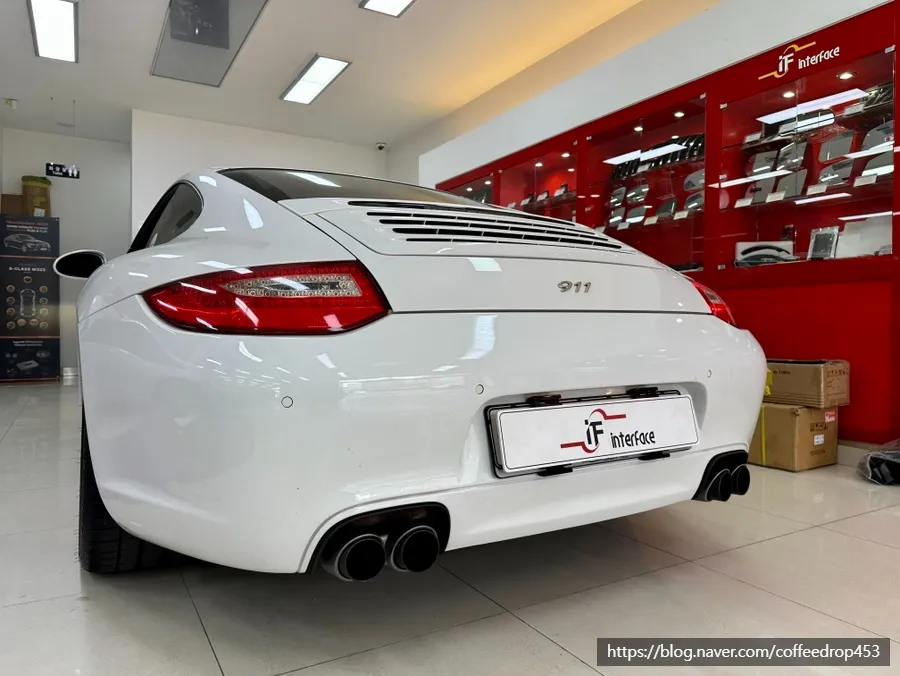 Porsche 911のAndroid Auto・CarPlay取付事例 施工写真 3-1