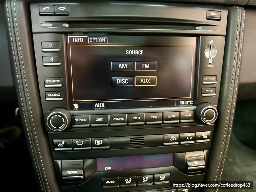 Porsche 911のAndroid Auto・CarPlay取付事例 施工写真 3-2