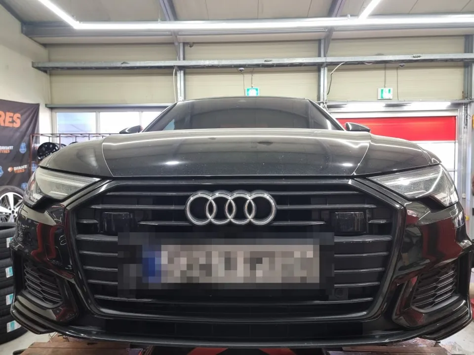 Audi A6 car accessories installation result