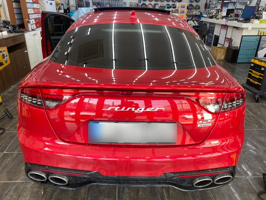 Kia Stingerのカーフィルム施工事例|費用目安・仕上がり 施工写真 3-1
